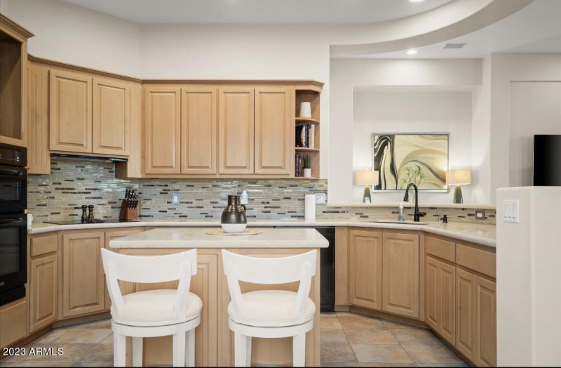 65C0A52E-9EAB-4D19-A0E6-D8F70401518A