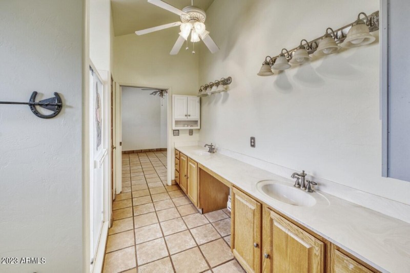 GuestBathroom2