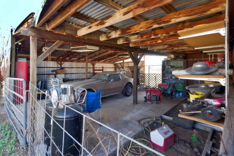 Workshop-Barn2