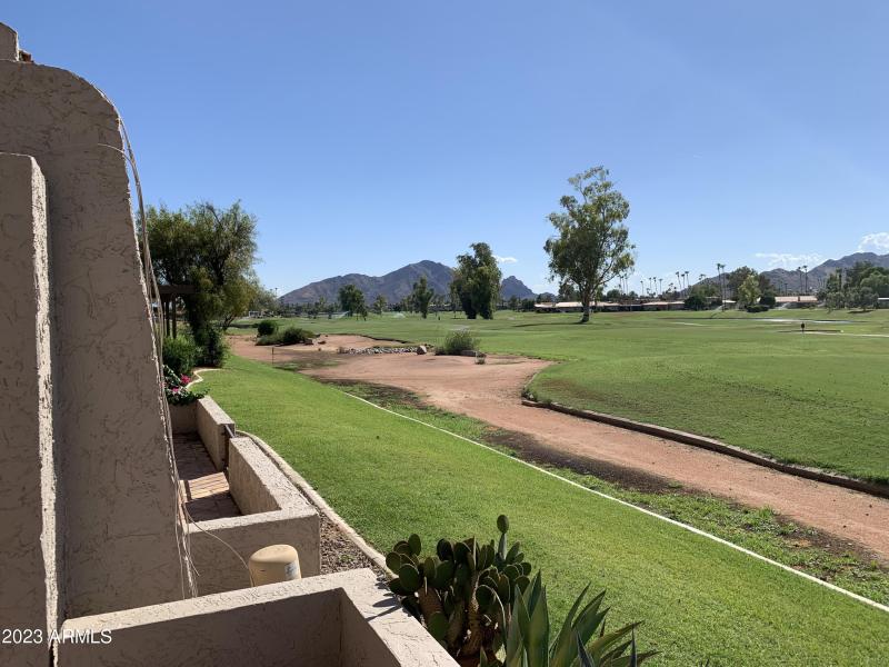 Golf and Camelback Mtn view