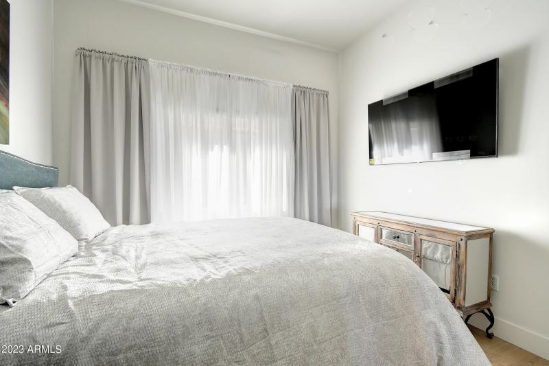 13810 N Woodside Dr (24)