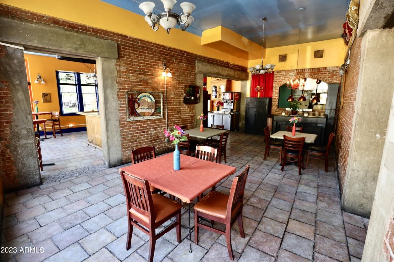 Dining - Middle Room