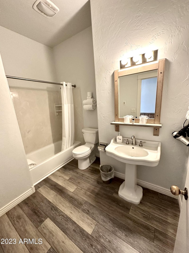 Room Two Ensuite Bathroom