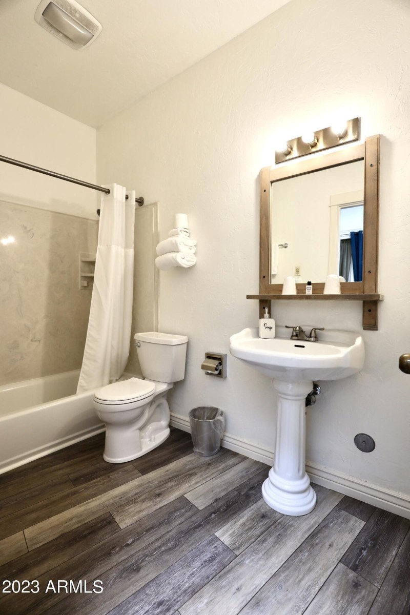 Room Four Ensuite Bathroom
