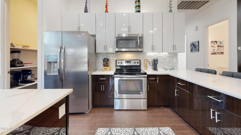 1202-E-Colter-St-Kitchen(1)