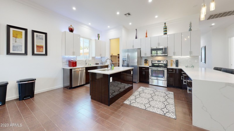 1202-E-Colter-St-Kitchen