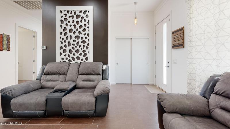 1202-E-Colter-St-Living-Room(2)