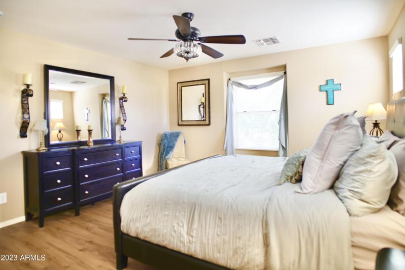 14AE56DD-C80D-490E-9605-4E7BE3A09416_1_2