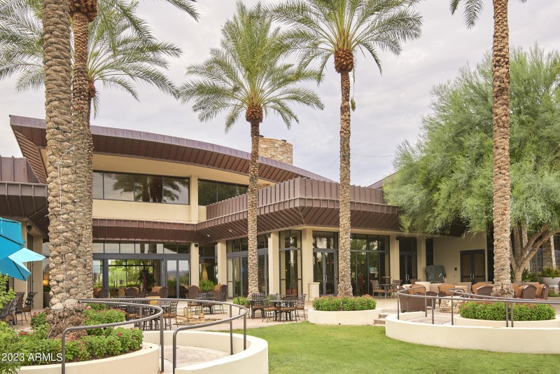 11-HUGE PATIO ON BACK SIDE OF KIVA CLUB