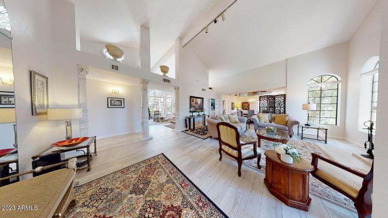 10476-E-Cannon-Dr-07062023_182349