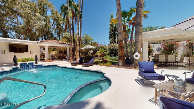 10476-E-Cannon-Dr-07102023_091941