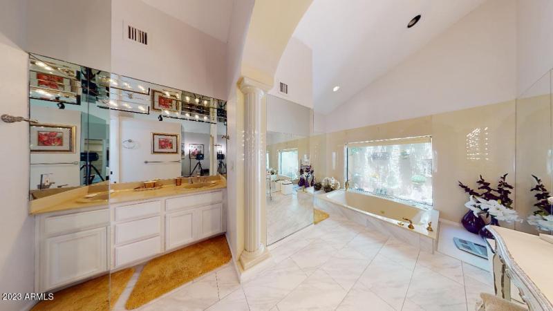 10476-E-Cannon-Dr-07102023_123408