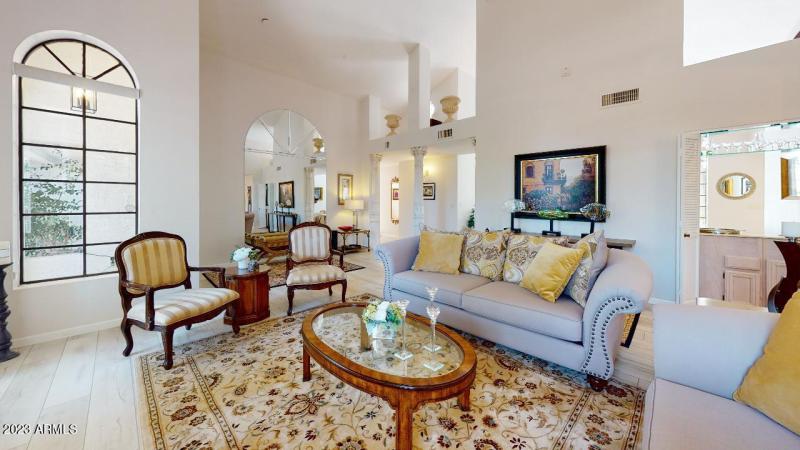 10476-E-Cannon-Dr-Living-Room(1)