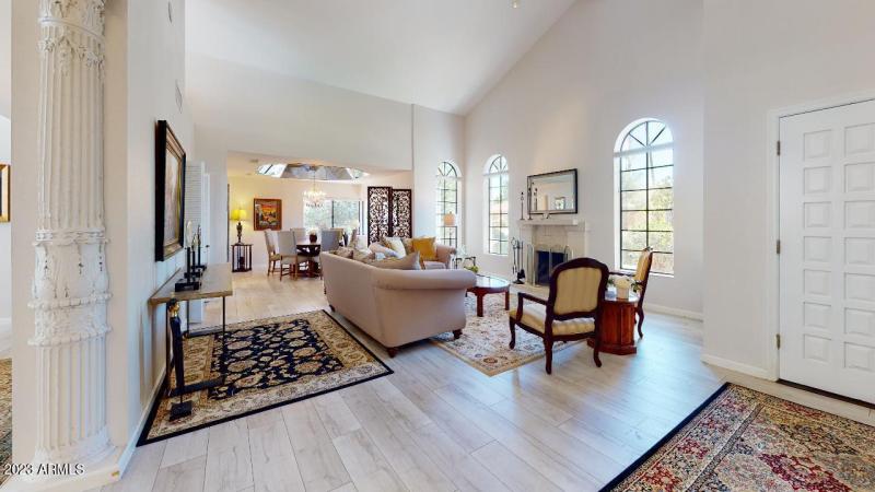 10476-E-Cannon-Dr-Living-Room