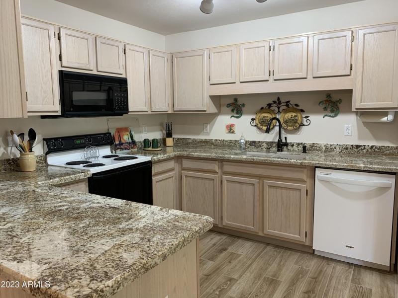 NEW GRANITE COUNTERS