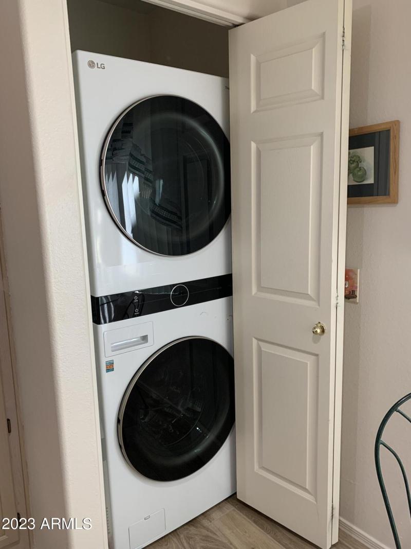 STACKED WASHER/DRYER