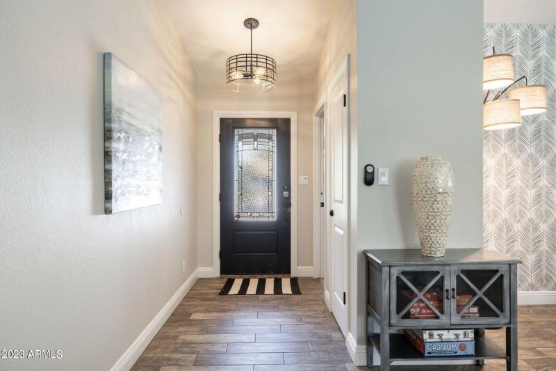 13-web-or-mls-6325-e-carolina-dr