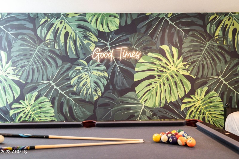 18-web-or-mls-6325-e-carolina-dr