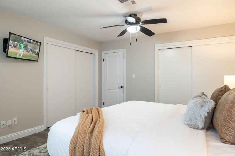 30-web-or-mls-6325-e-carolina-dr