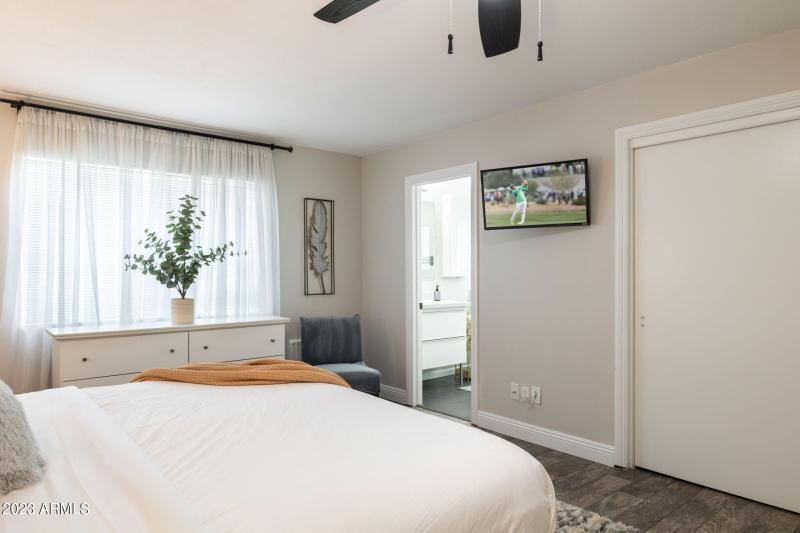 31-web-or-mls-6325-e-carolina-dr