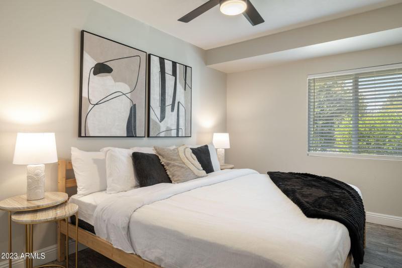 39-web-or-mls-6325-e-carolina-dr