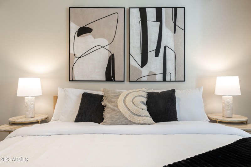 40-web-or-mls-6325-e-carolina-dr