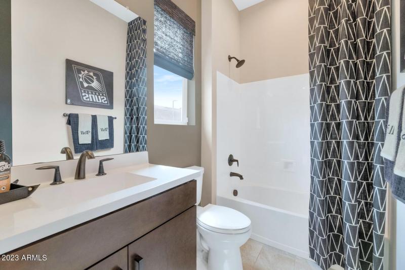 10118 E Tesla Ave-large-026-014-10118 E