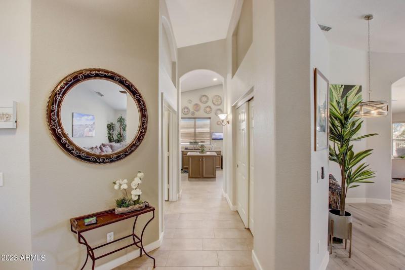 Hallway toward office / kitchen