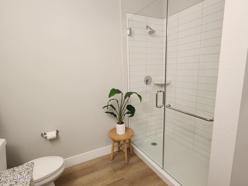 Mater Walk-In Shower