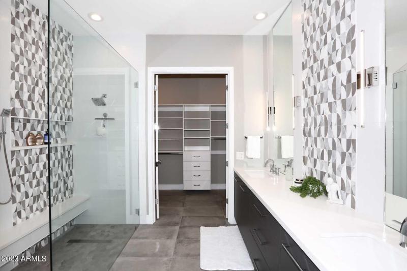 Guest Bedroom-Ensuite