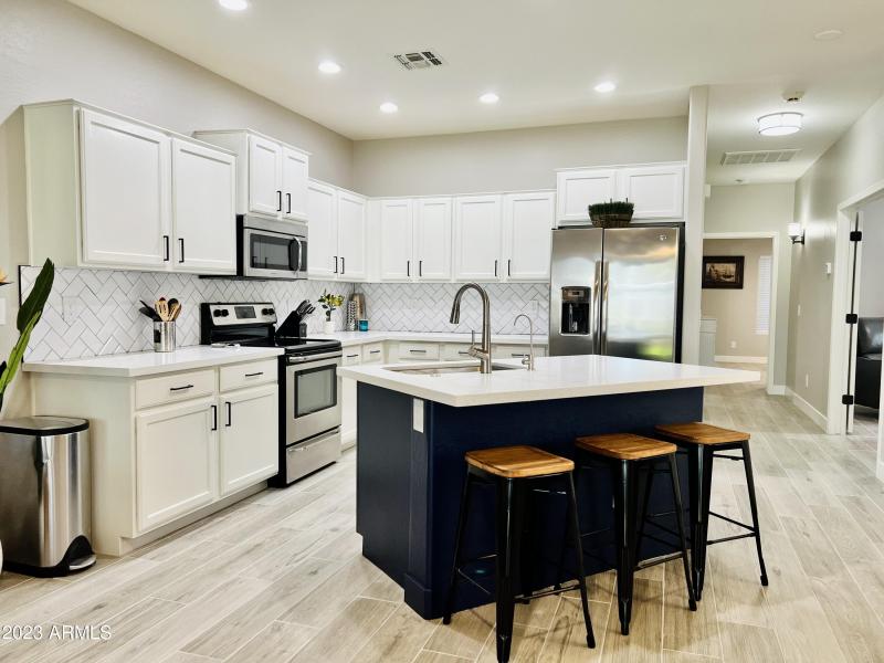 3E71C3EC-681C-4D0D-A4E1-85A140734D2E