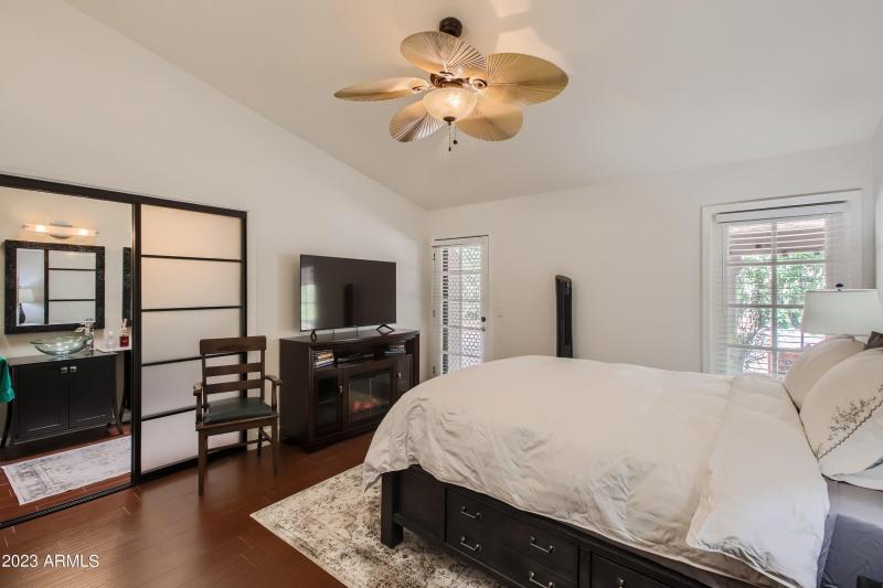 12 Primary Bedroom