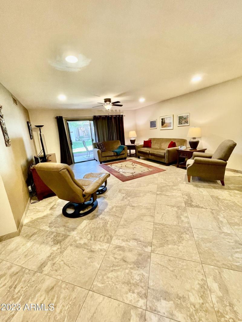 D93D77F0-0AE6-40A2-BE32-A2764A51ED04