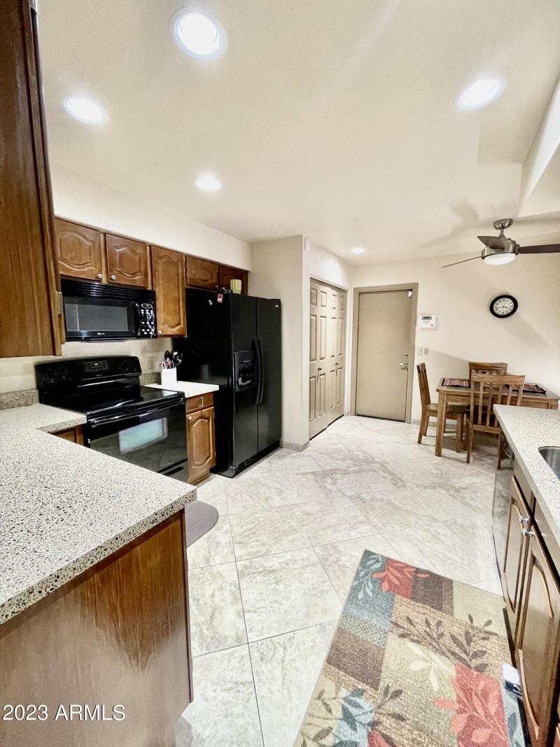 B50DEC08-338D-48B6-B163-63E97E42433E