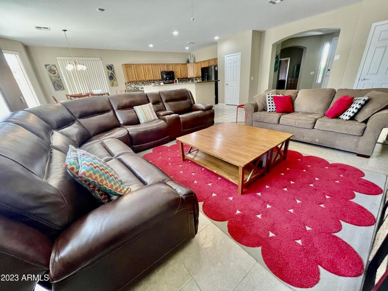 2915054F-4C13-4CB9-9132-FF804510DBC2