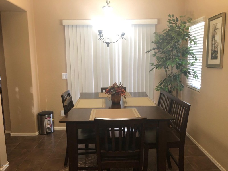 2551 149th kitchen nook