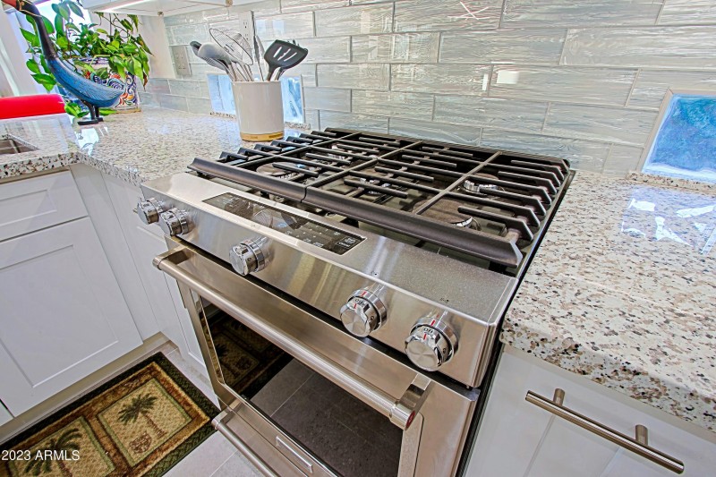 Kitchen 6