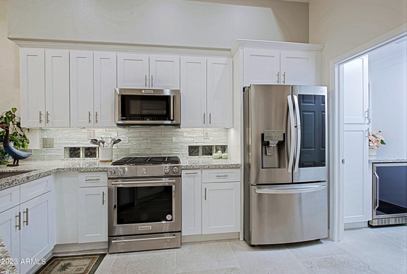 Kitchen 11