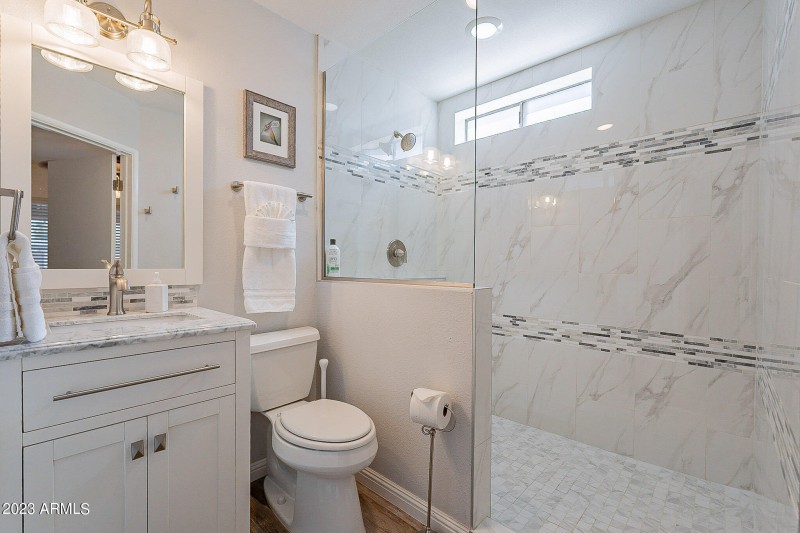 Upgraded En-Suite Bathroom