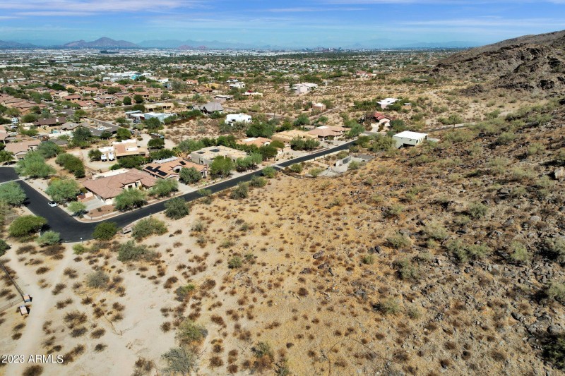 21-web-or-mls-2105-e-beth-dr