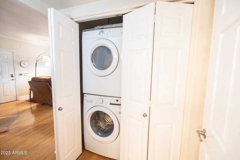 stackable washer and dryer included_