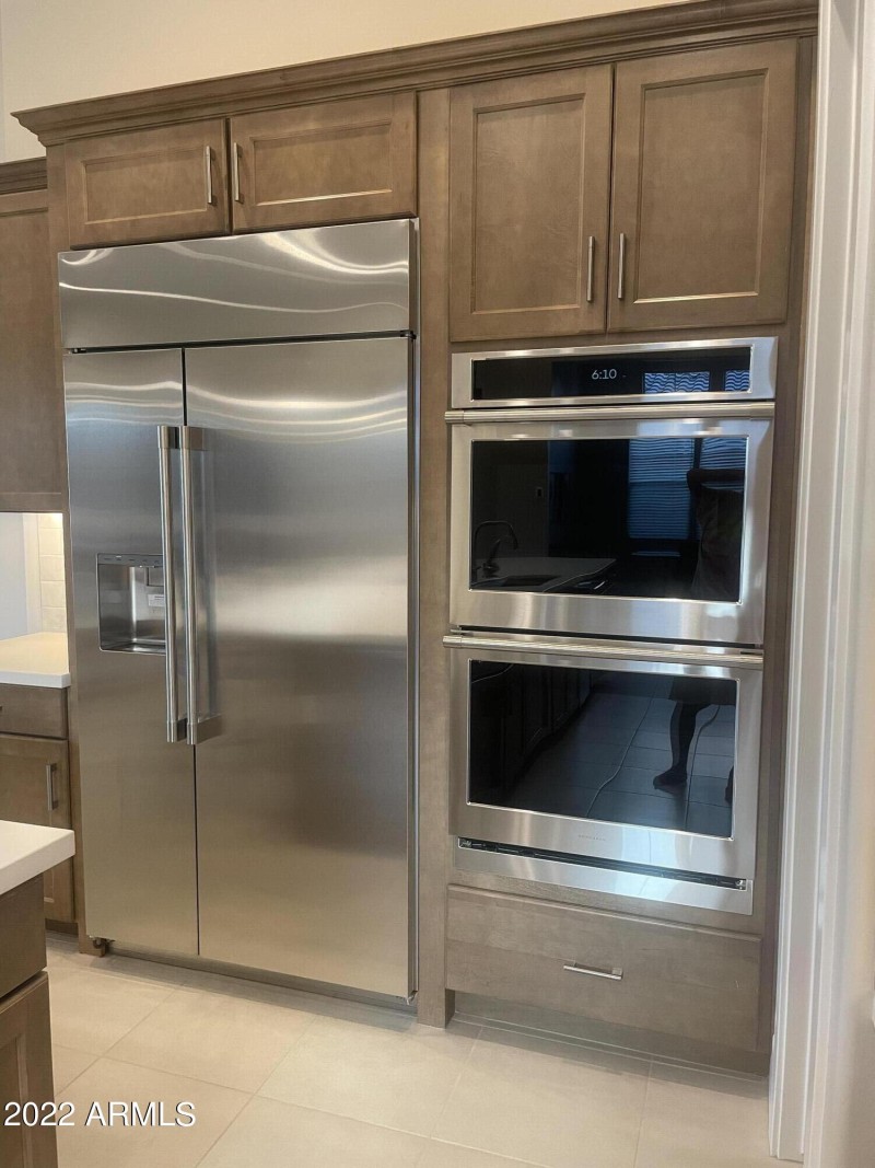 203EB9CF-5140-46D4-A936-D132DA6B237F