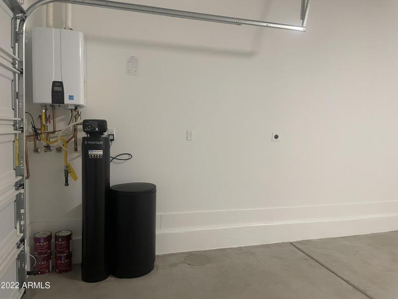 5D4BB633-CF01-4E5E-A31A-AD1E3542C3DB