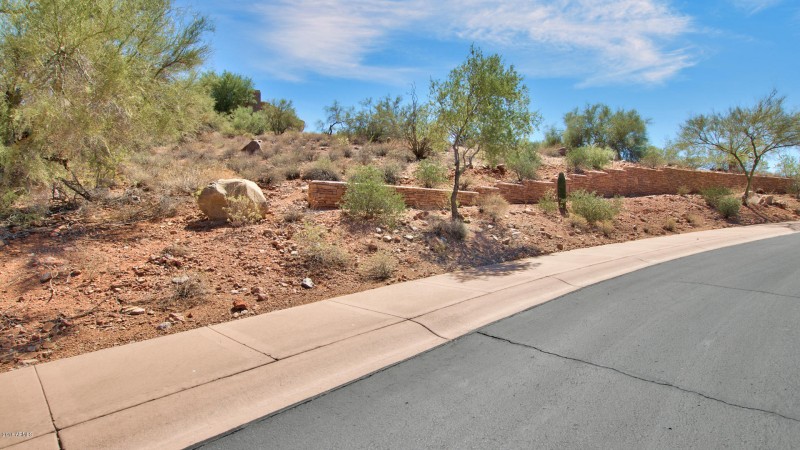 10125 N McDowell View Trail
