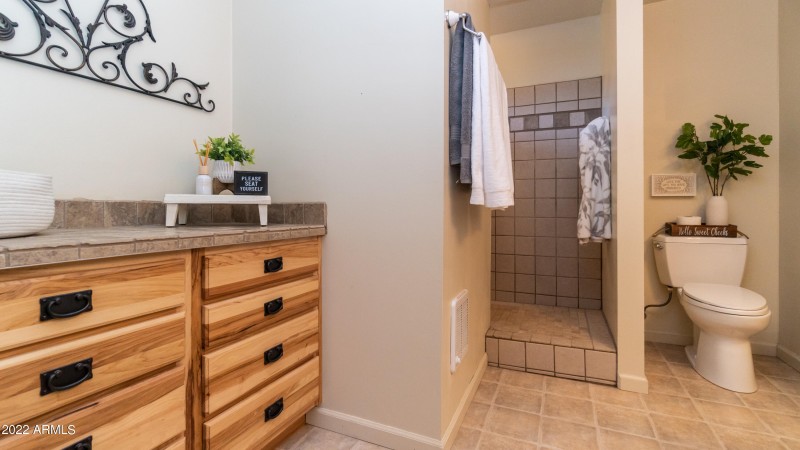 131 Jackshoe Trail Interior Photos-40