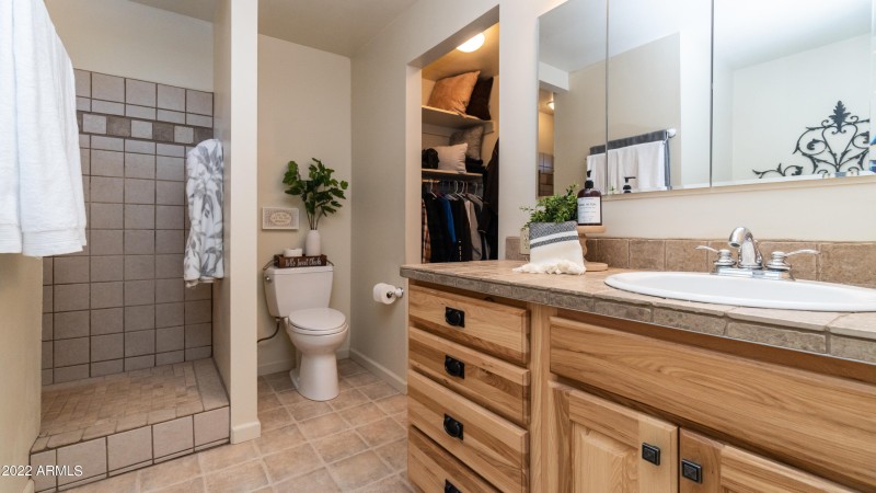 131 Jackshoe Trail Interior Photos-39