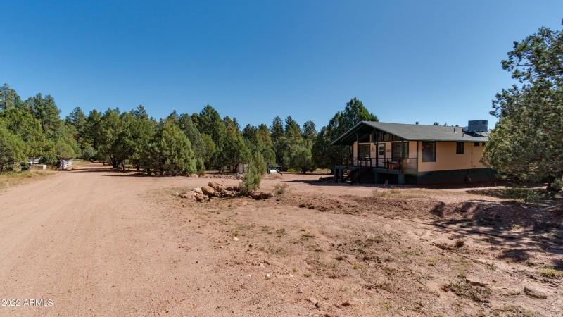 131 Jackshoe Trail Exterior Photos-29