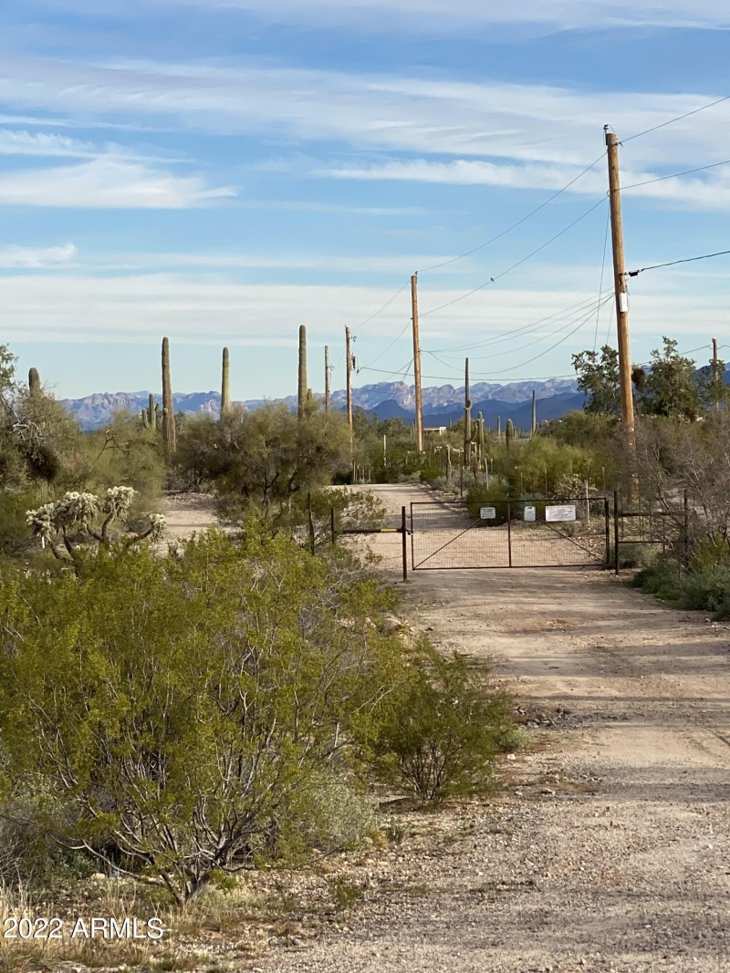 SE Gate Entrance