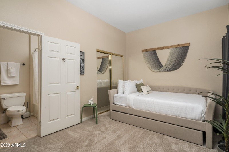 2-web-or-mls-HUB00858