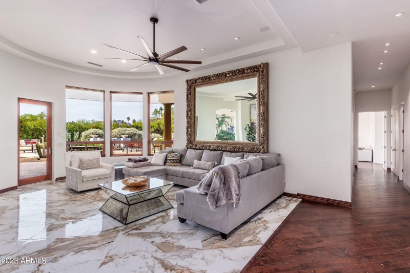 Cozy & comfortable yet elegant